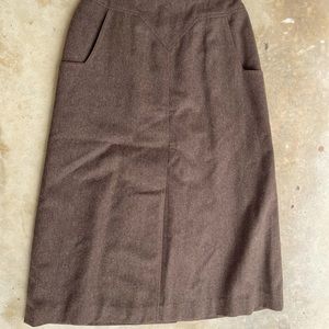 Wool blend a-line skirt w/pockets and slit hem, 10